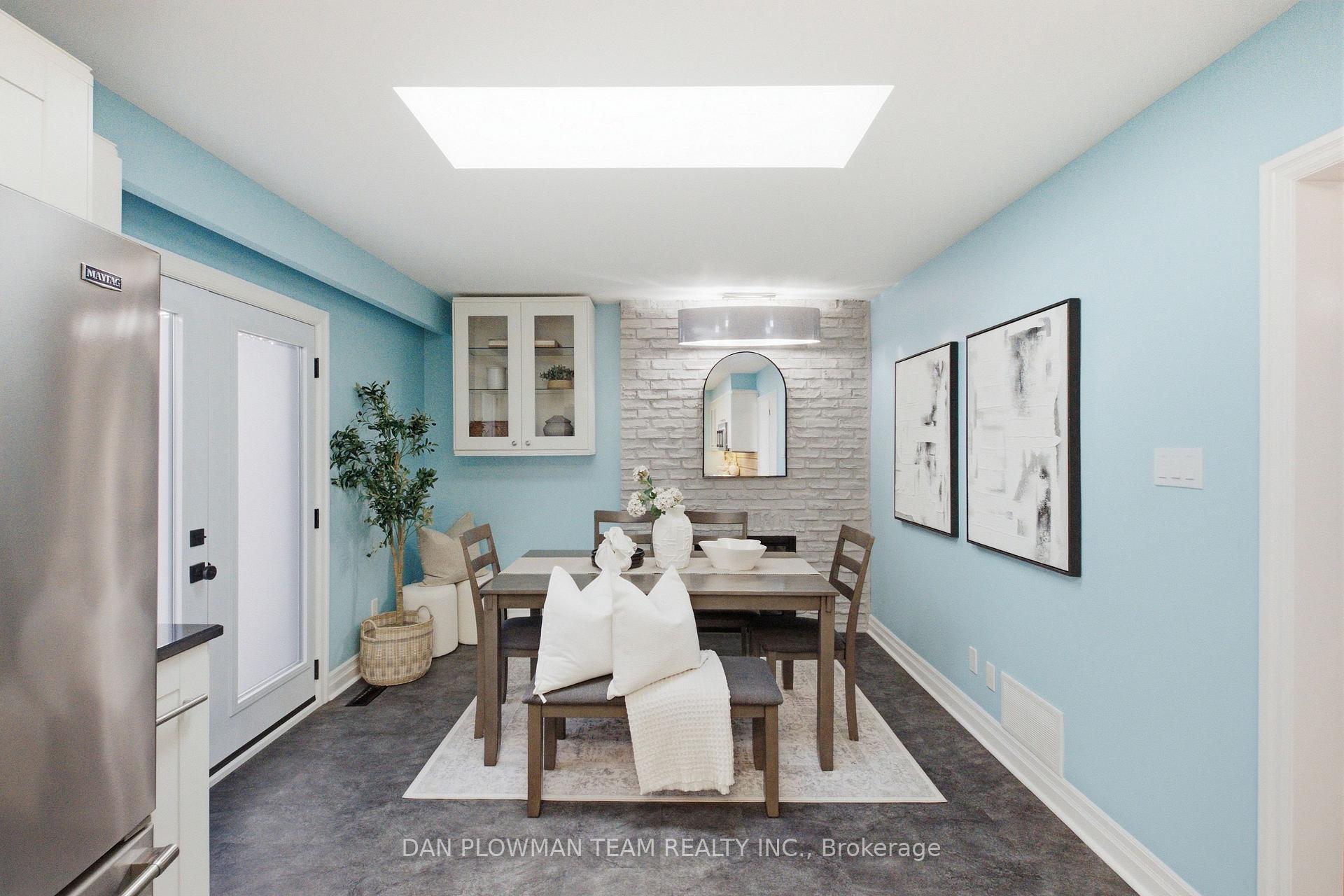 Photo 15 of 17 Rhonda Boulevard, Clarington, Bowmanville — HOMEH