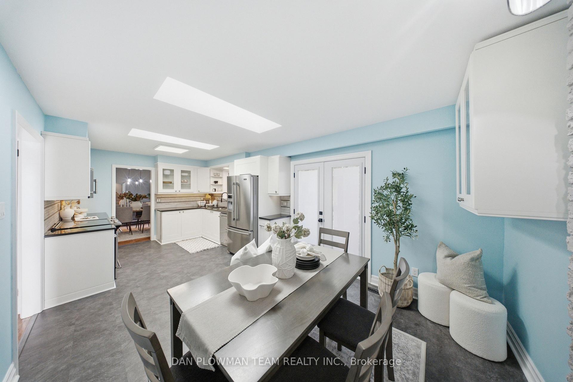 Photo 16 of 17 Rhonda Boulevard, Clarington, Bowmanville — HOMEH