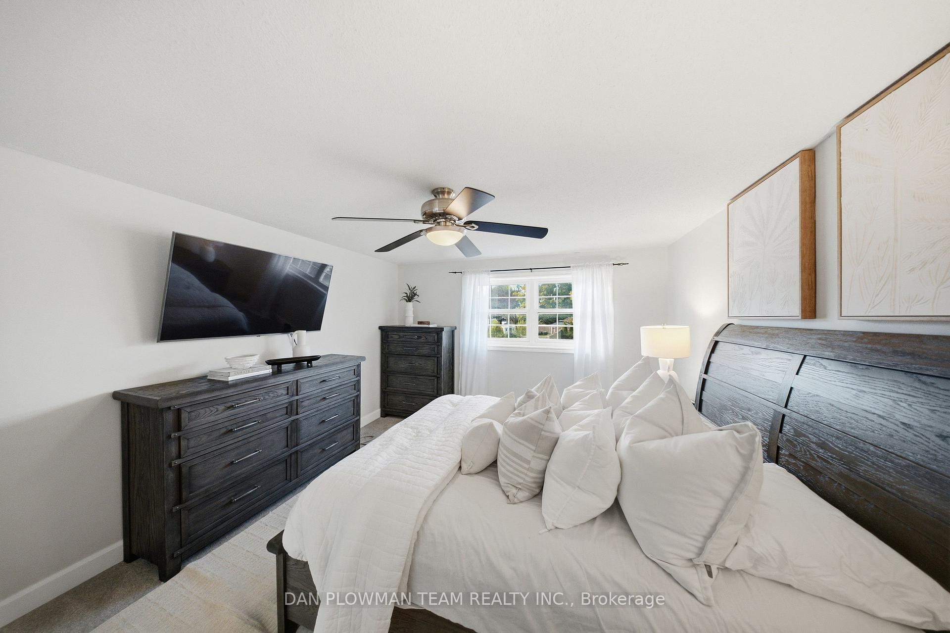 Photo 20 of 17 Rhonda Boulevard, Clarington, Bowmanville — HOMEH