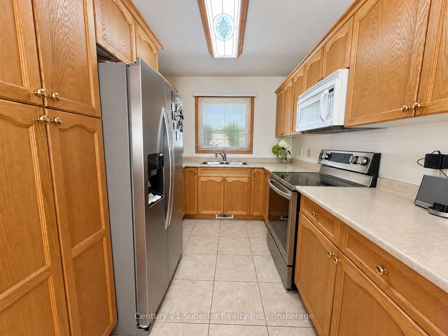 Photo 11 of 167 Lynx Crescent, Thunder Bay, Parkdale — HOMEH