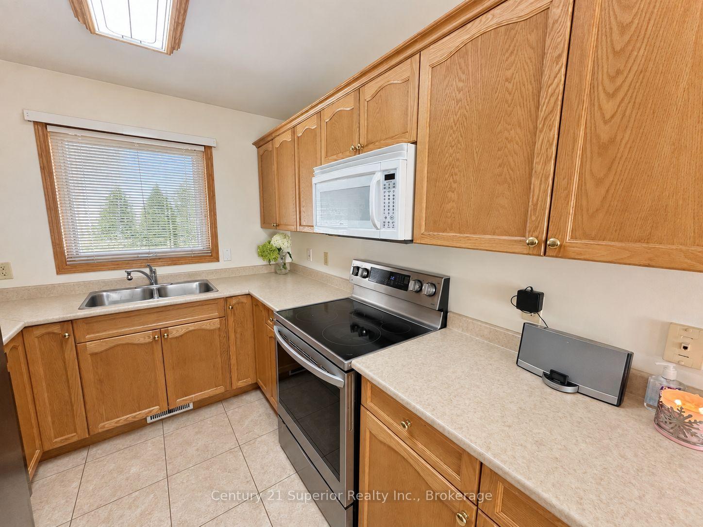 Photo 12 of 167 Lynx Crescent, Thunder Bay, Parkdale — HOMEH