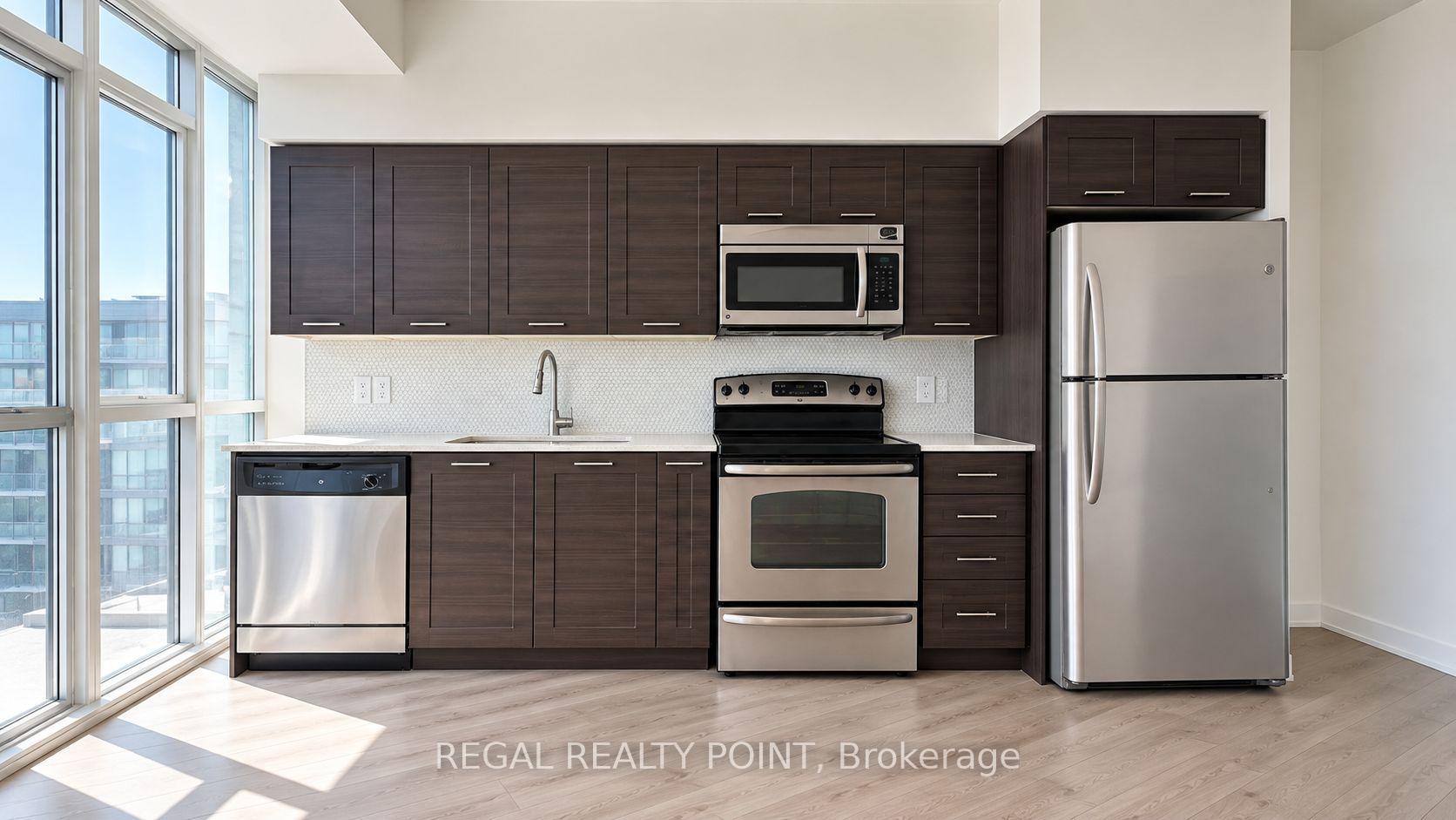 Photo 4 of Unit 321, 169 Fort York Boulevard, Toronto, Niagara — HOMEH