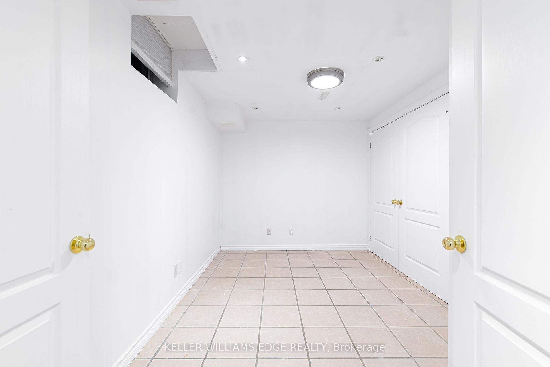 Photo 25 of Unit Room E, 119 Summers Drive, Thorold, Confederation Heights — HOMEH