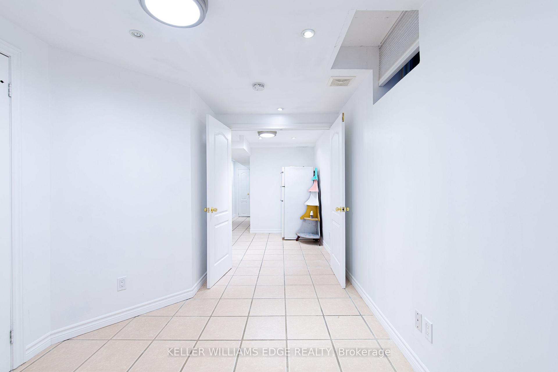 Photo 26 of Unit Room E, 119 Summers Drive, Thorold, Confederation Heights — HOMEH