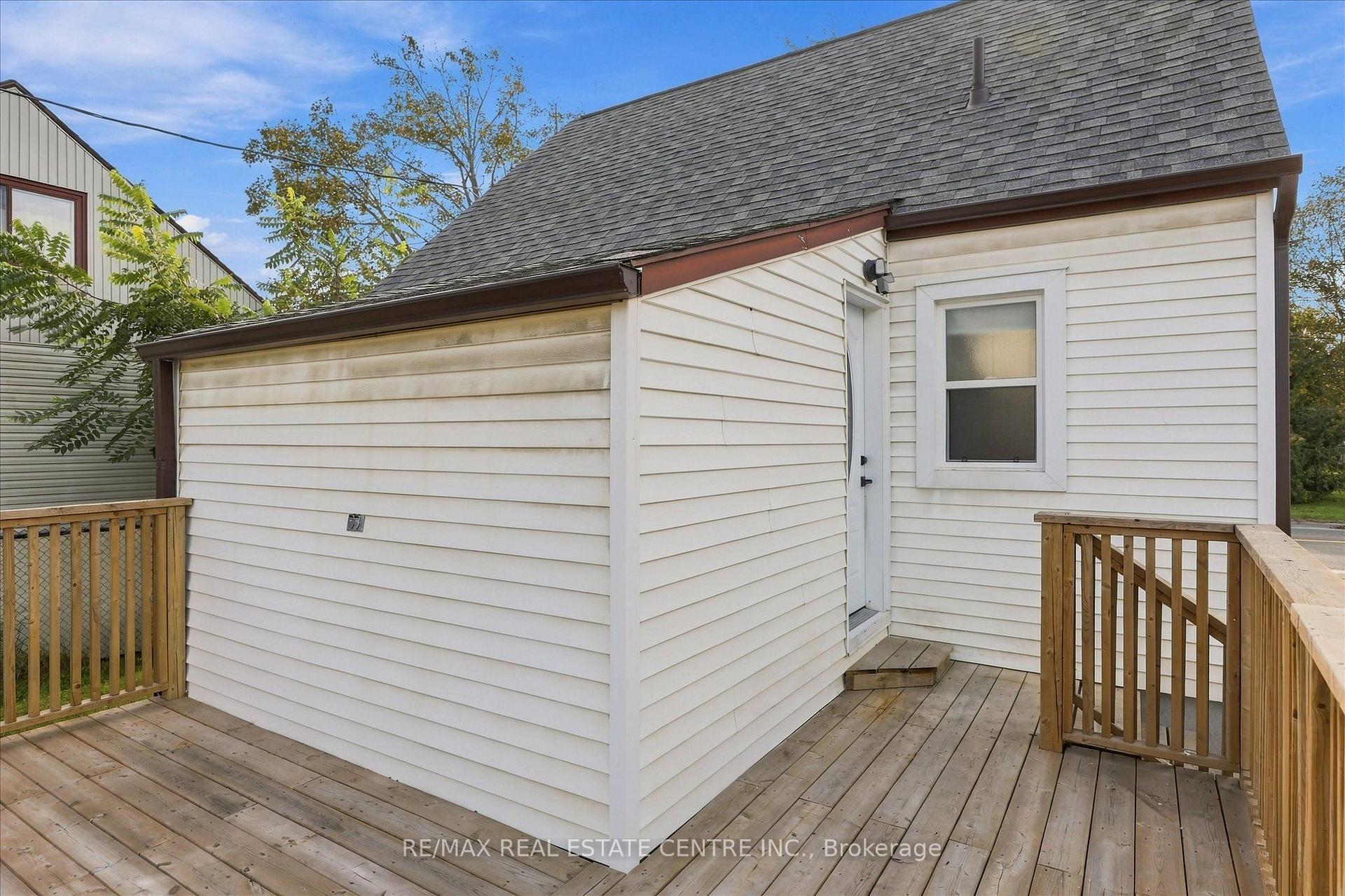 Photo 36 of 988 High Street, Peterborough, Otonabee Ward 1 — HOMEH
