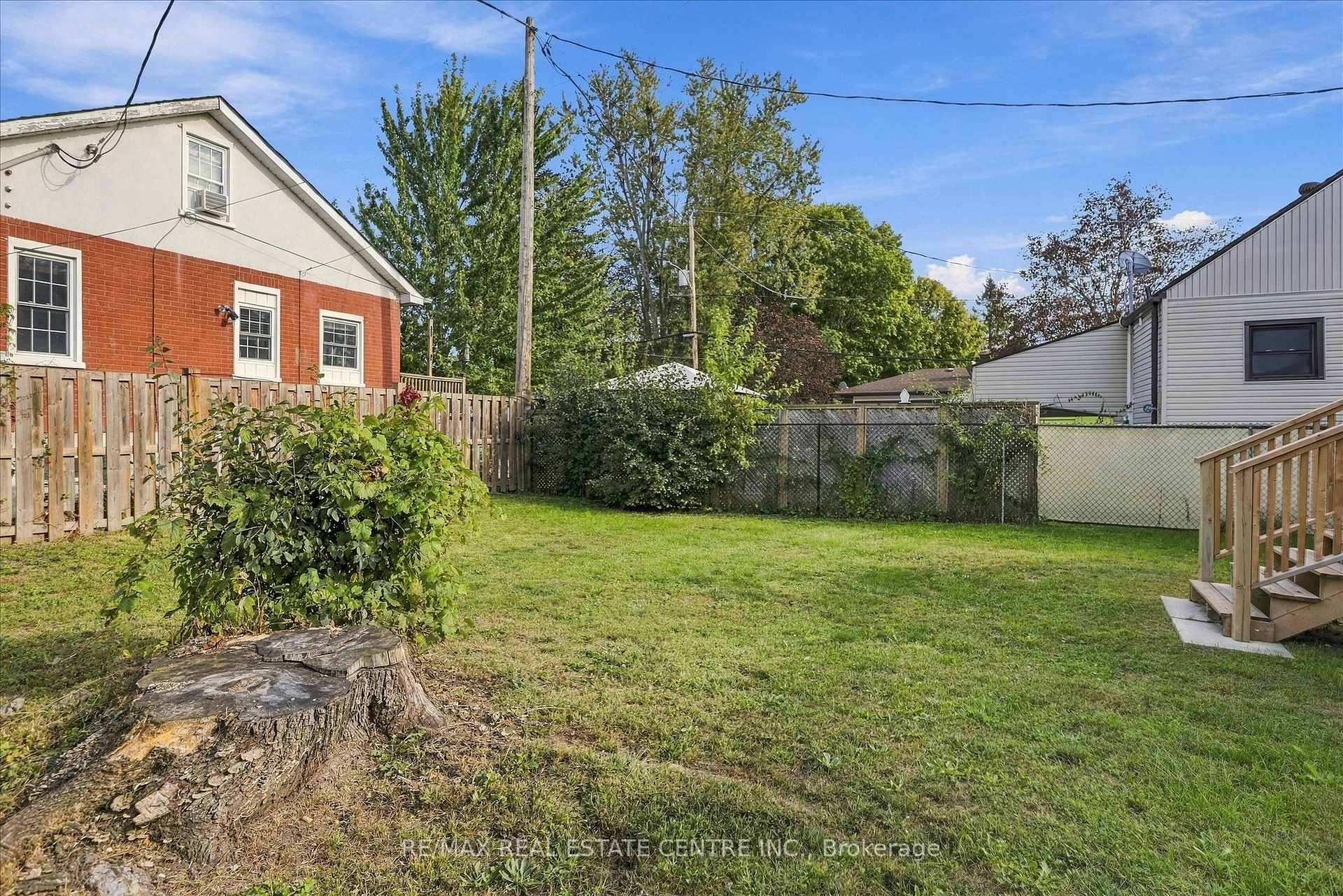 Photo 38 of 988 High Street, Peterborough, Otonabee Ward 1 — HOMEH
