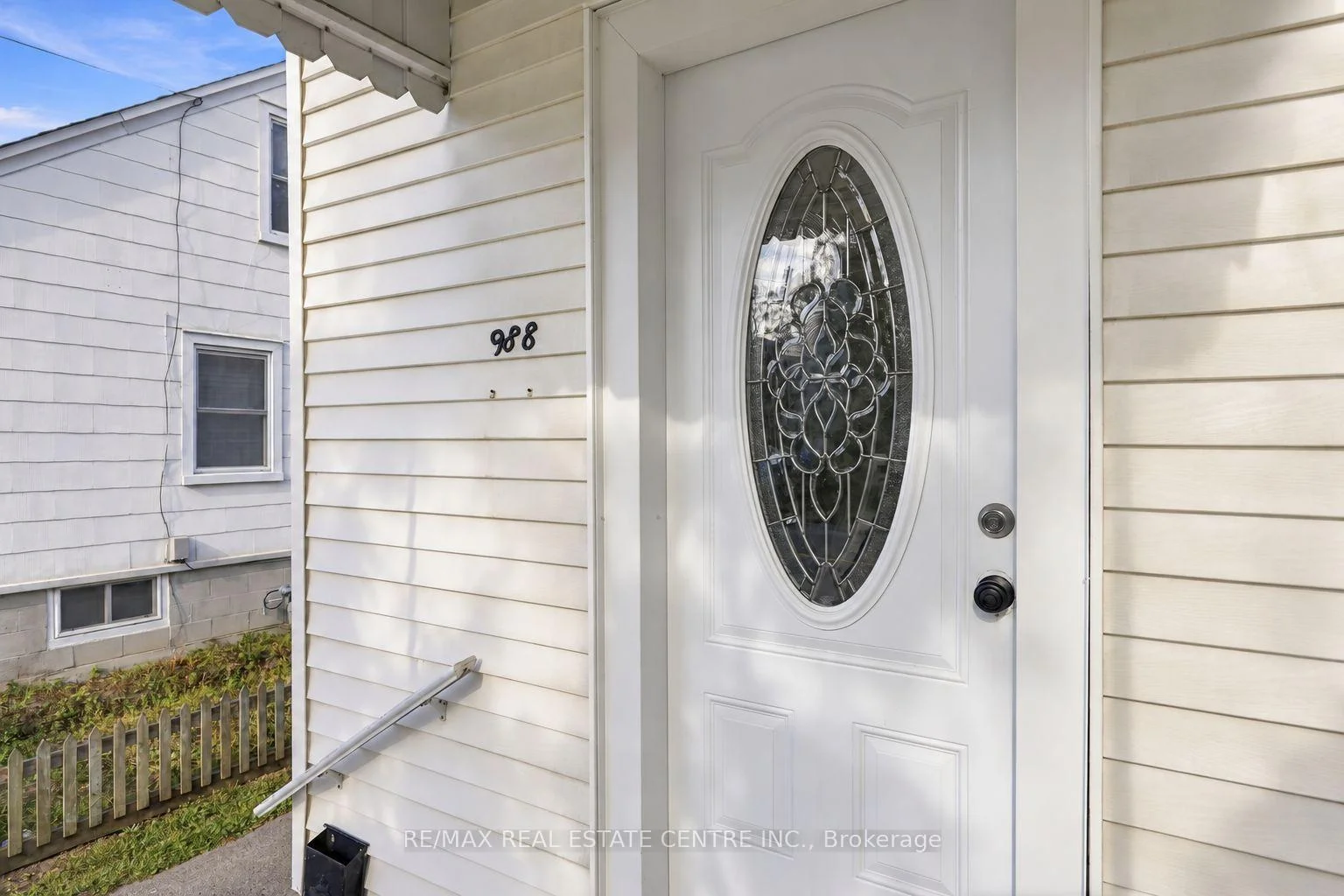 Photo 10 of 988 High Street, Peterborough, Otonabee Ward 1 — HOMEH