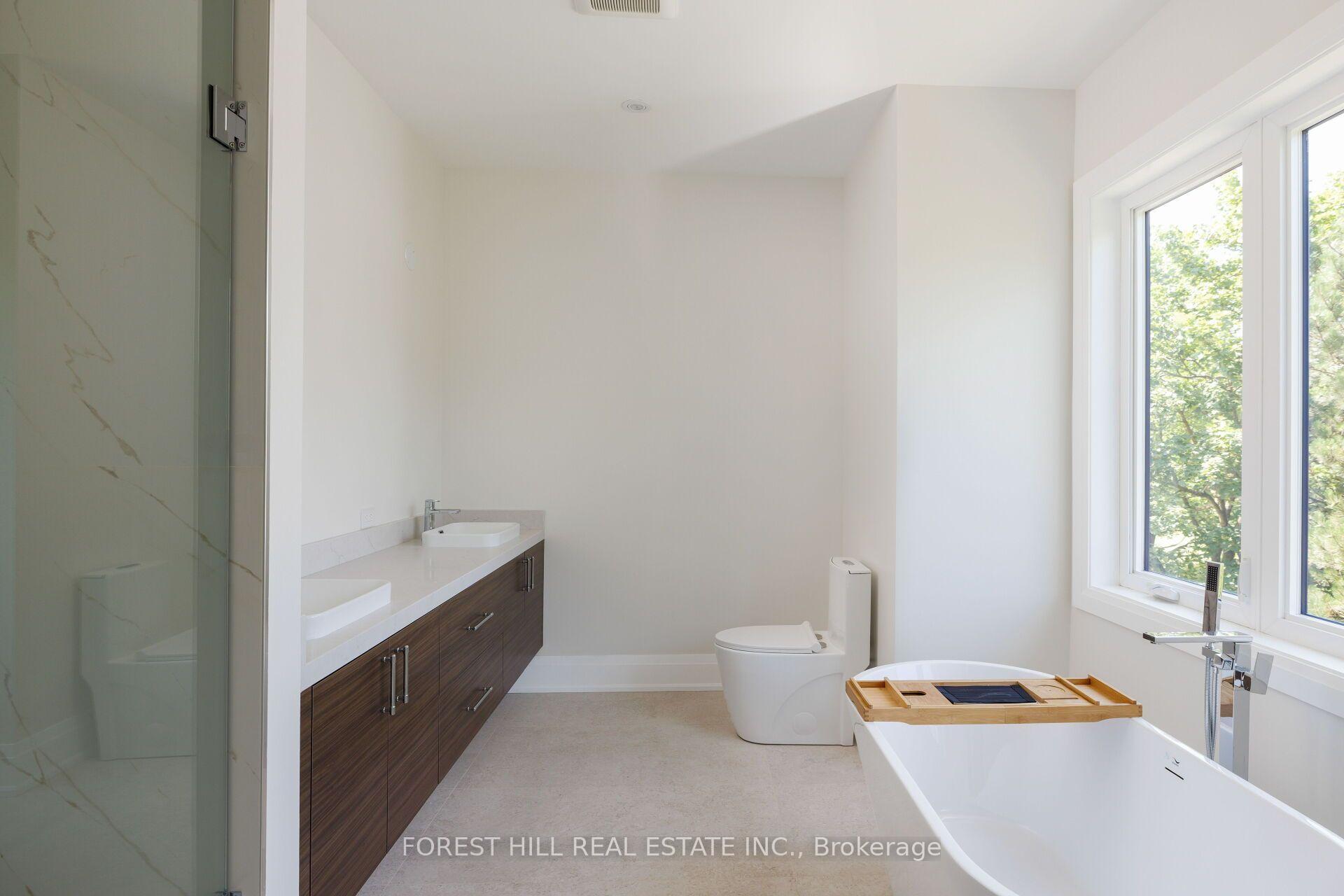 Photo 10 of 5 Cedar Crescent, Aurora, Aurora Village — HOMEH