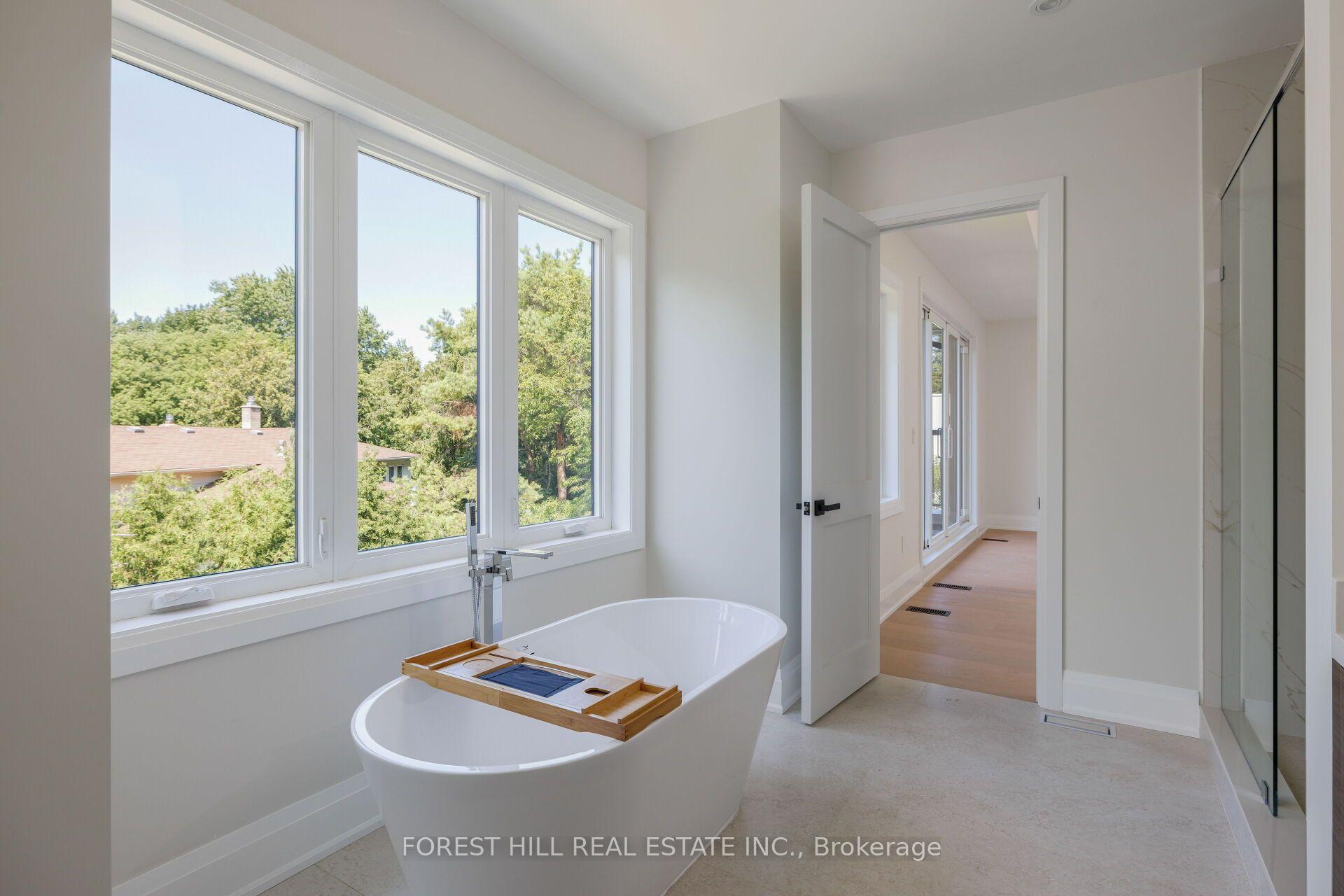Photo 12 of 5 Cedar Crescent, Aurora, Aurora Village — HOMEH