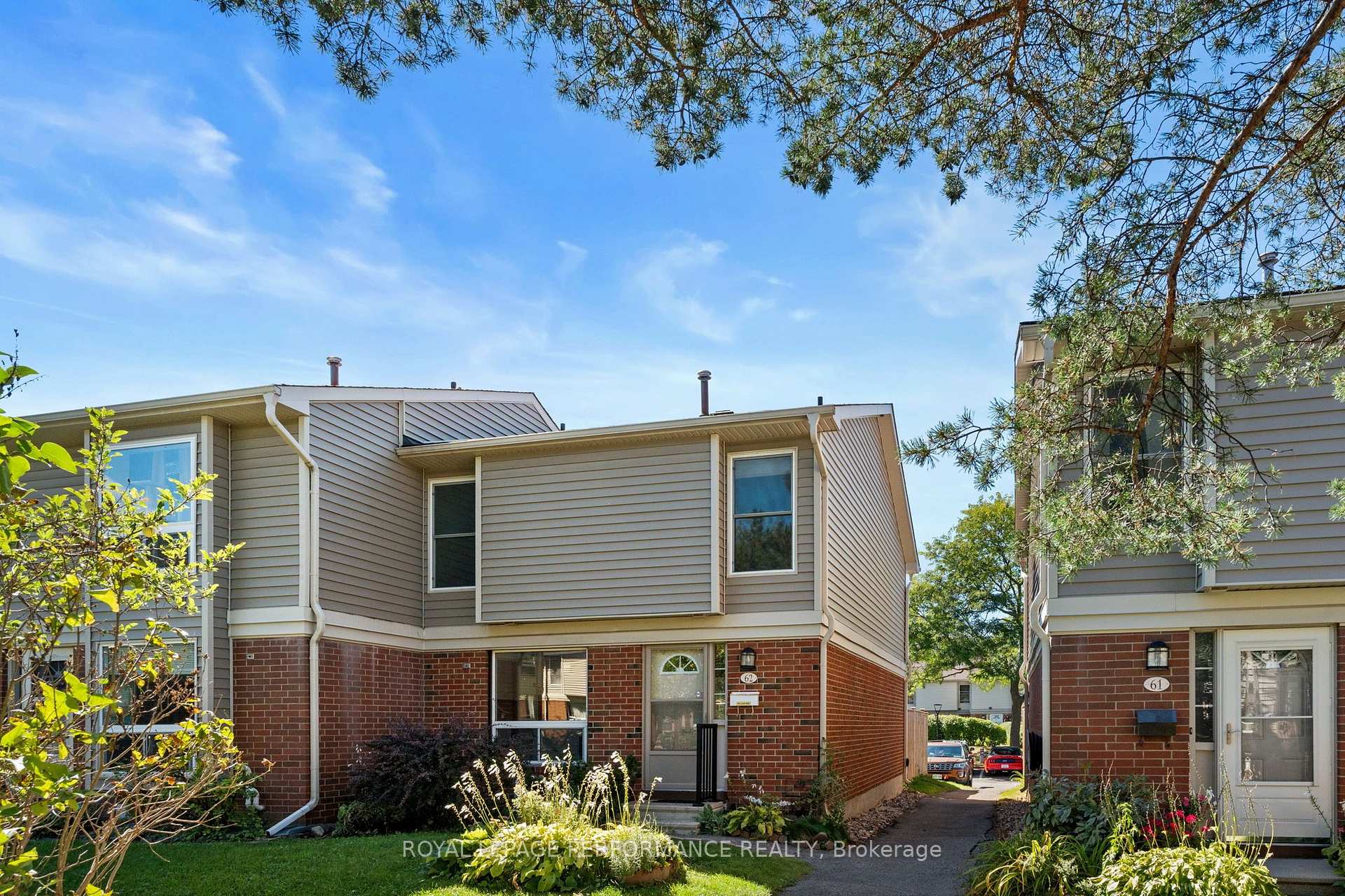 Front of Unit 62, 820 Cahill Drive W