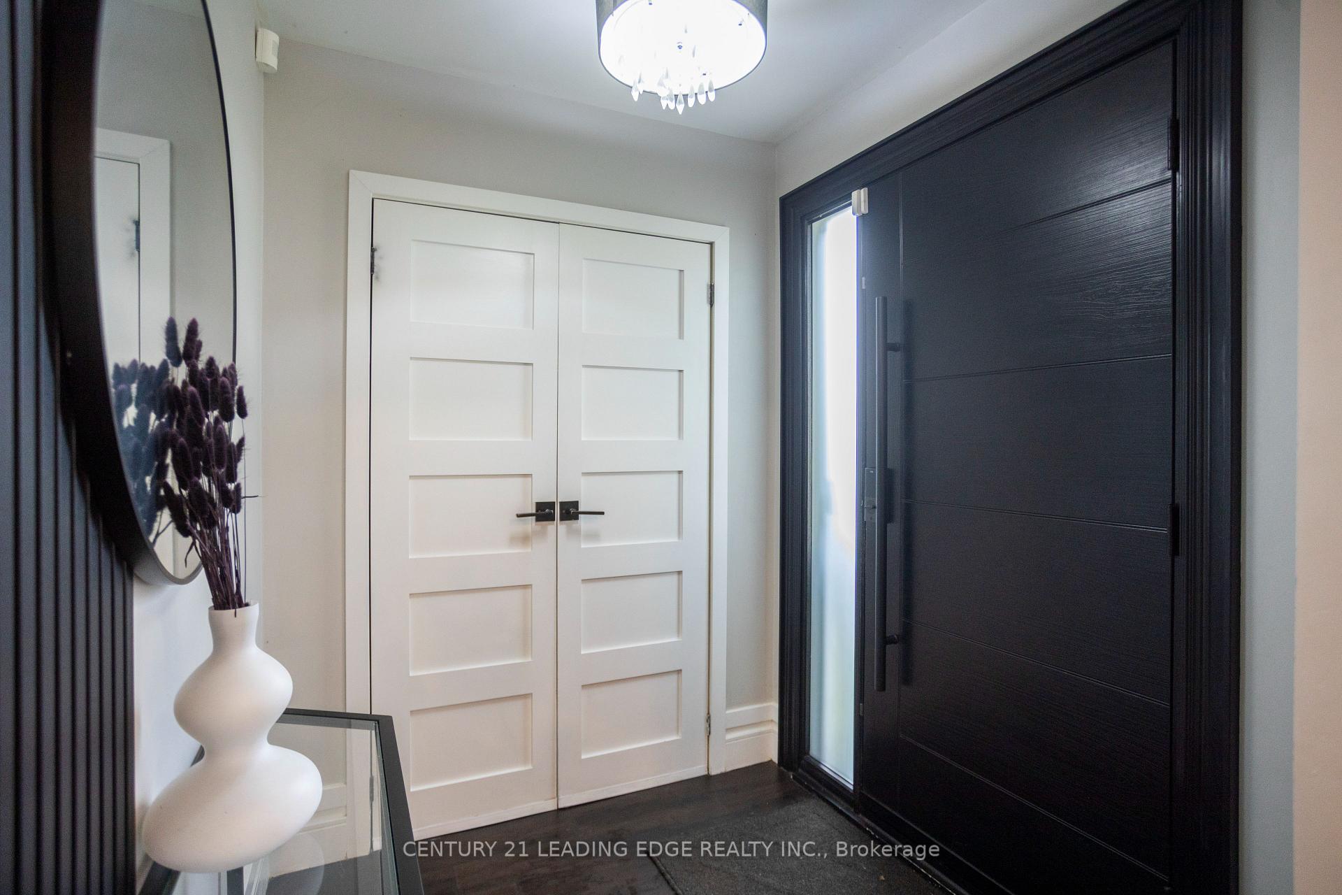 Photo 6 of 912 Vistula Drive, Pickering, West Shore — HOMEH