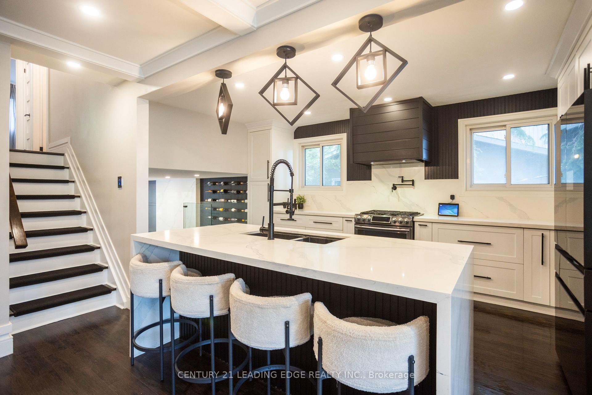 Photo 14 of 912 Vistula Drive, Pickering, West Shore — HOMEH