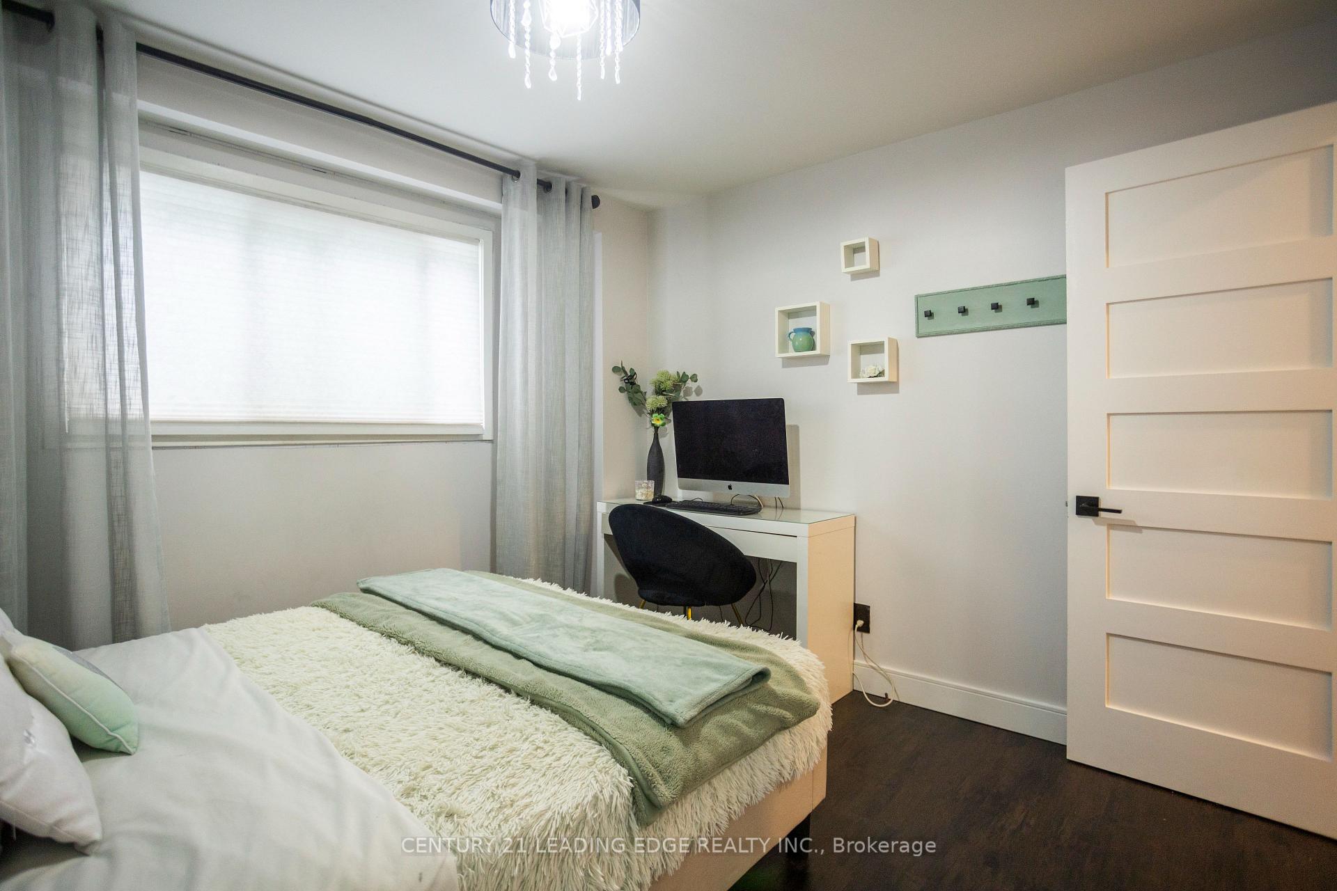 Photo 23 of 912 Vistula Drive, Pickering, West Shore — HOMEH