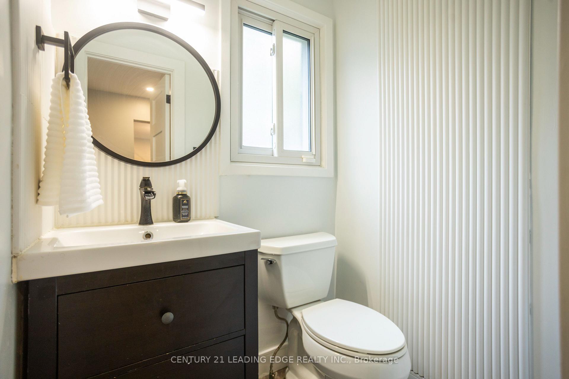 Photo 24 of 912 Vistula Drive, Pickering, West Shore — HOMEH