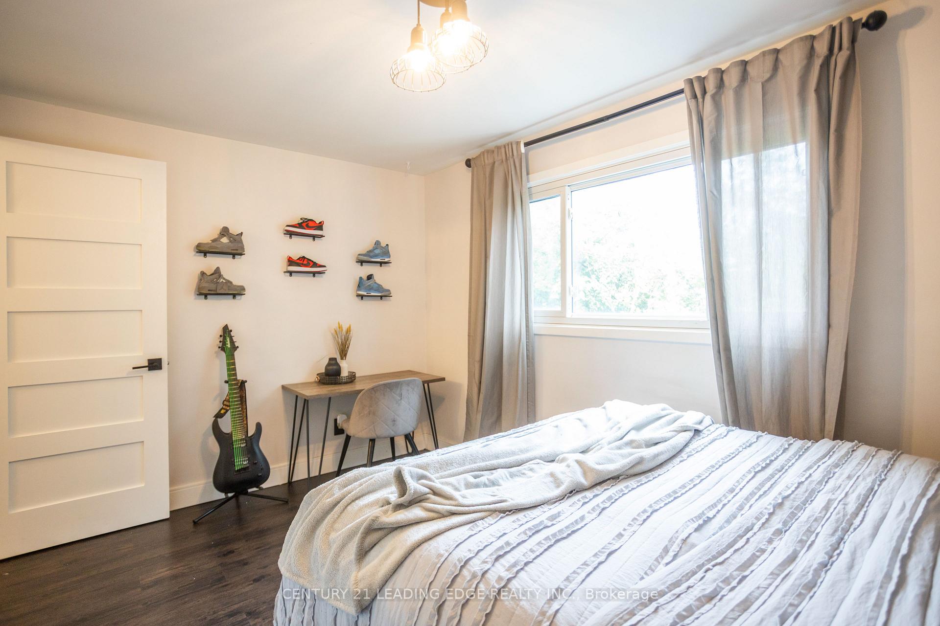 Photo 34 of 912 Vistula Drive, Pickering, West Shore — HOMEH