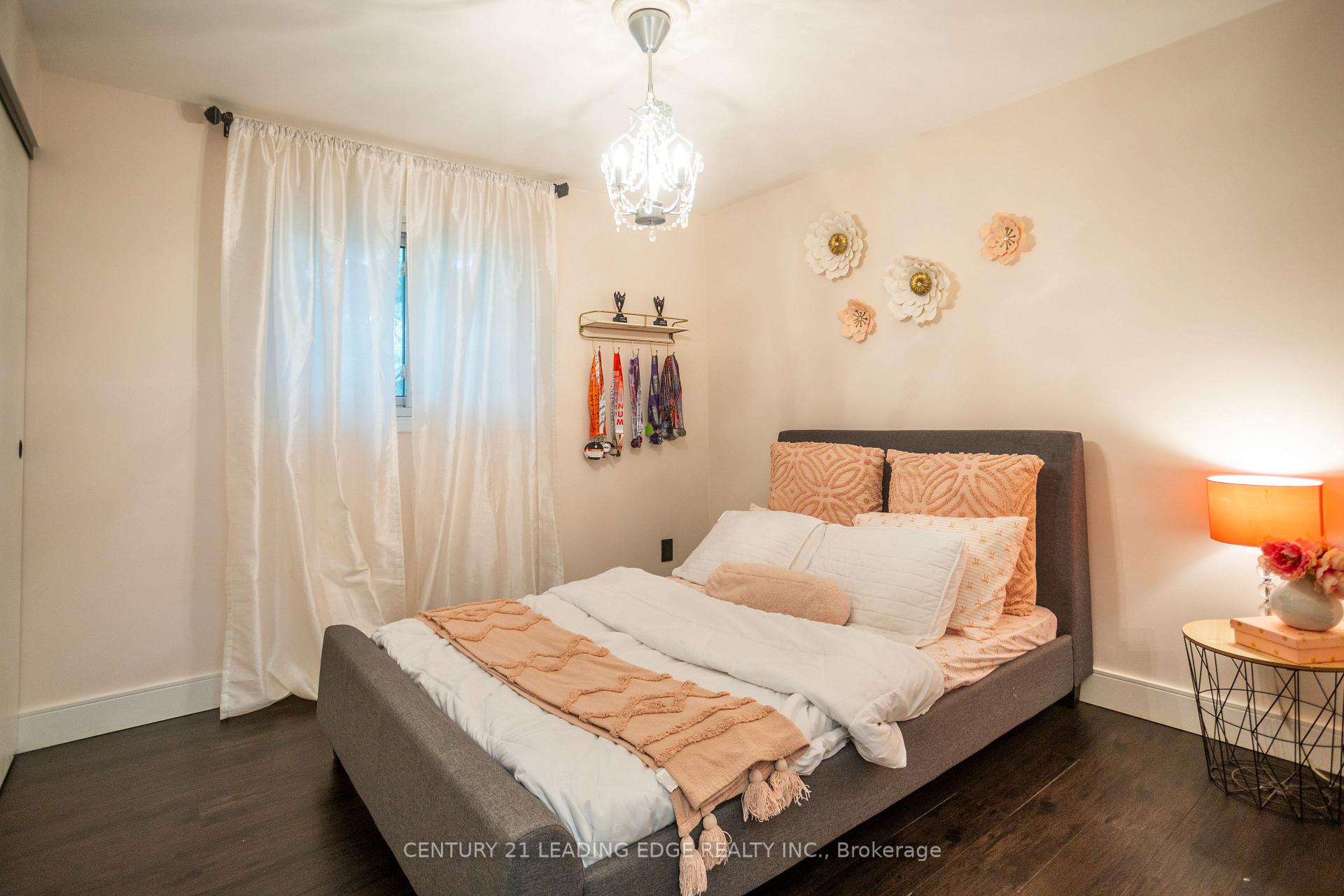 Photo 36 of 912 Vistula Drive, Pickering, West Shore — HOMEH