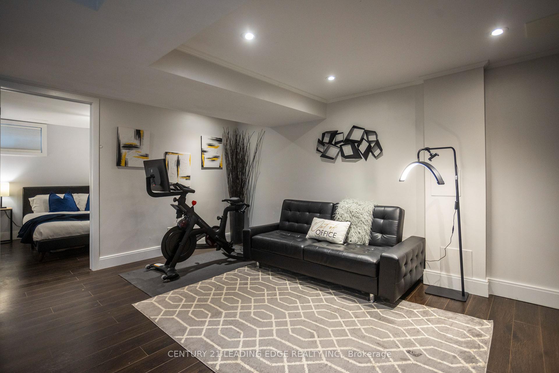 Photo 40 of 912 Vistula Drive, Pickering, West Shore — HOMEH