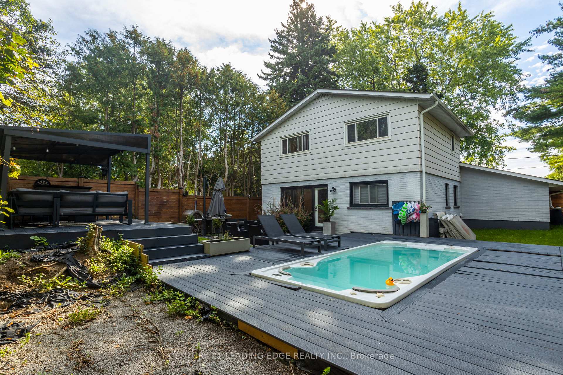 Photo 45 of 912 Vistula Drive, Pickering, West Shore — HOMEH