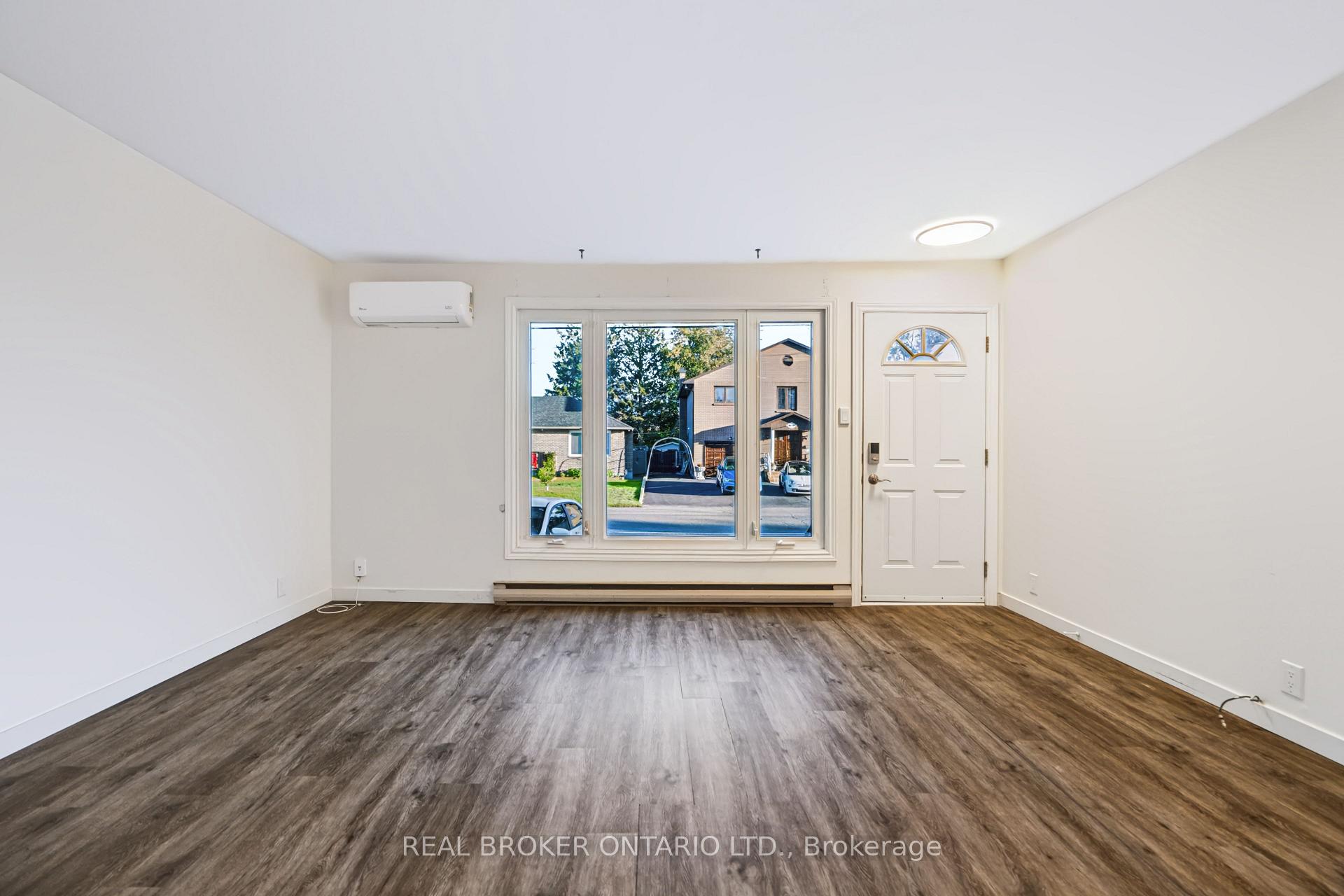 Photo 5 of Unit A, 1525 Rosebella Avenue, Ottawa, Blossom Park/Kemp Park/Findlay Creek — HOMEH