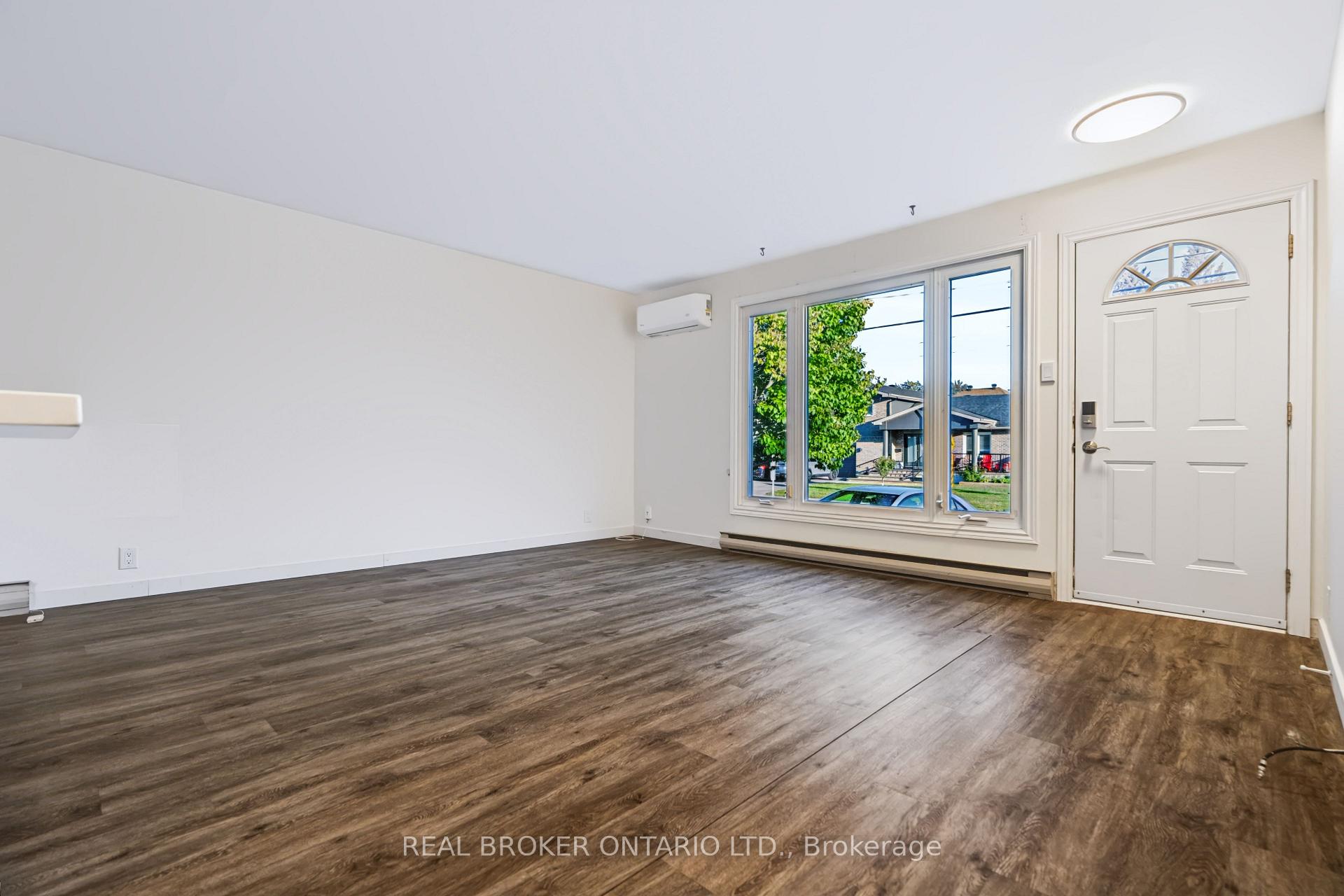 Photo 6 of Unit A, 1525 Rosebella Avenue, Ottawa, Blossom Park/Kemp Park/Findlay Creek — HOMEH