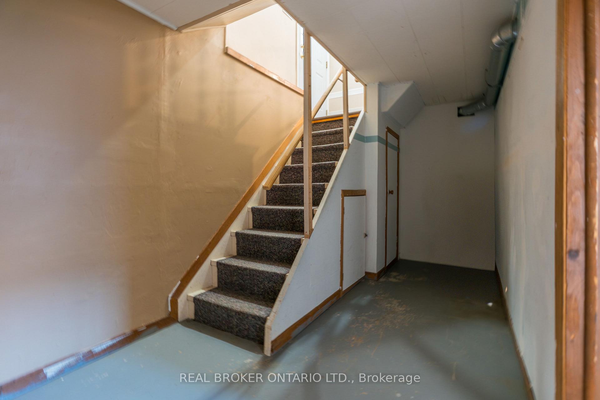 Photo 17 of Unit A, 1525 Rosebella Avenue, Ottawa, Blossom Park/Kemp Park/Findlay Creek — HOMEH