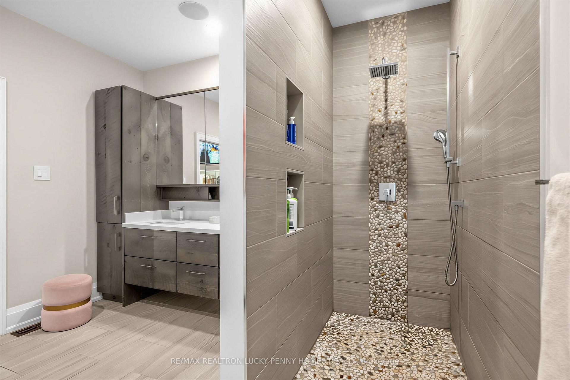 Photo 19 of 11 Victoria Avenue, Markham, Unionville — HOMEH