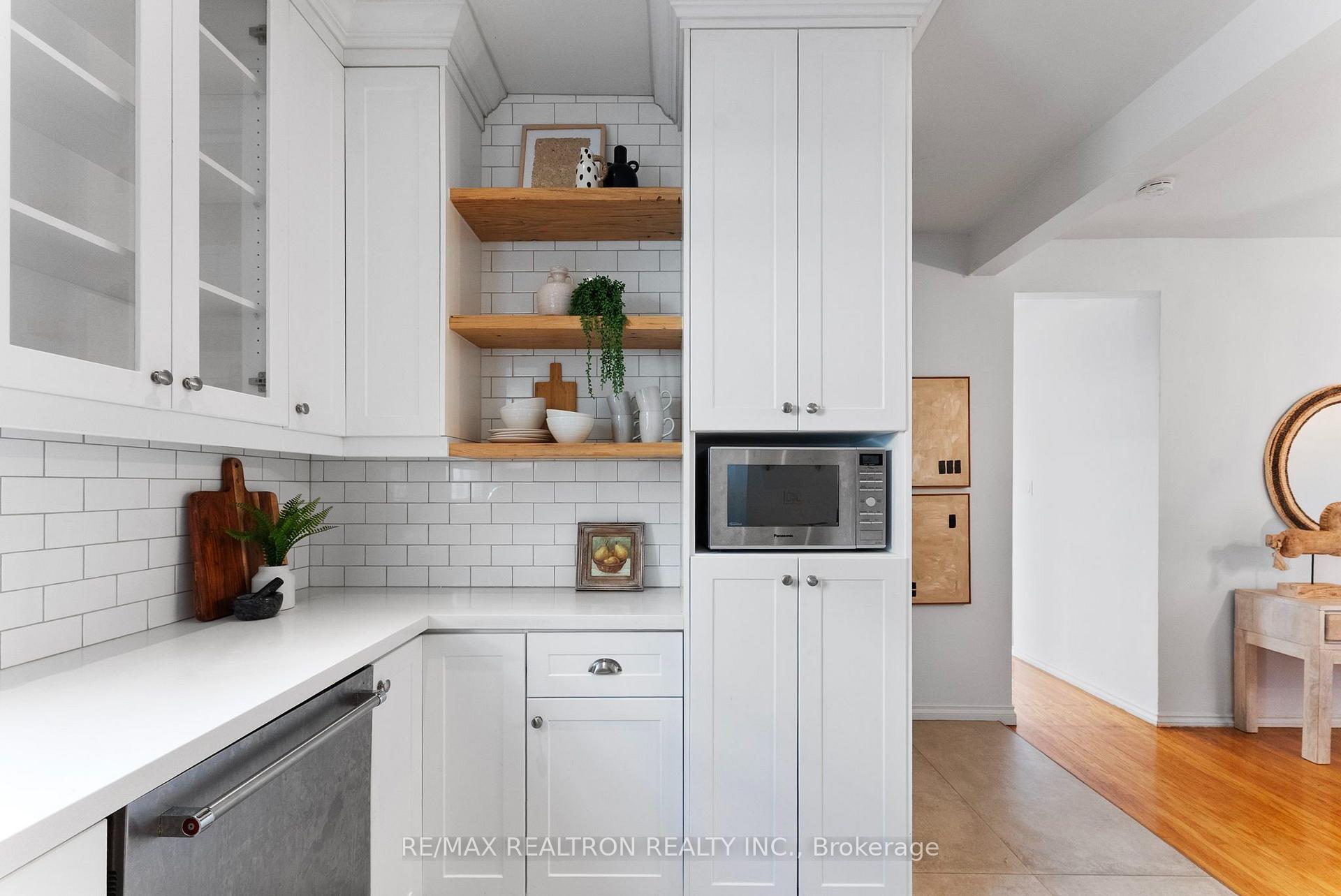 Photo 4 of 41 Ashbury Avenue, Toronto, Oakwood Village — HOMEH
