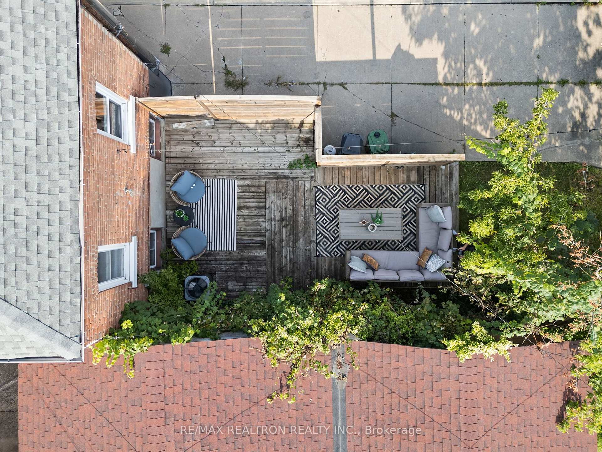 Photo 32 of 41 Ashbury Avenue, Toronto, Oakwood Village — HOMEH