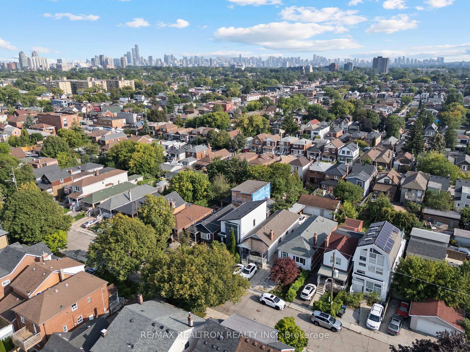 Photo 36 of 41 Ashbury Avenue, Toronto, Oakwood Village — HOMEH