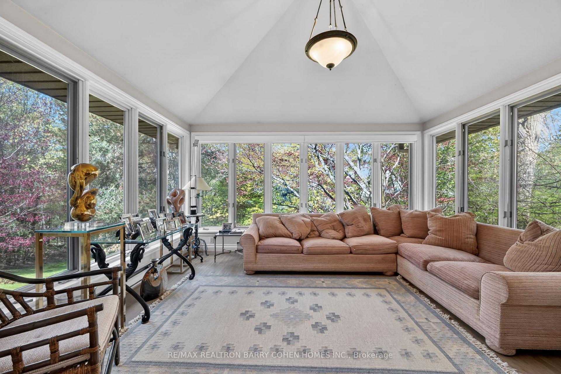 Photo 17 of 18 Brian Cliff Drive, North York, Banbury-Don Mills — HOMEH