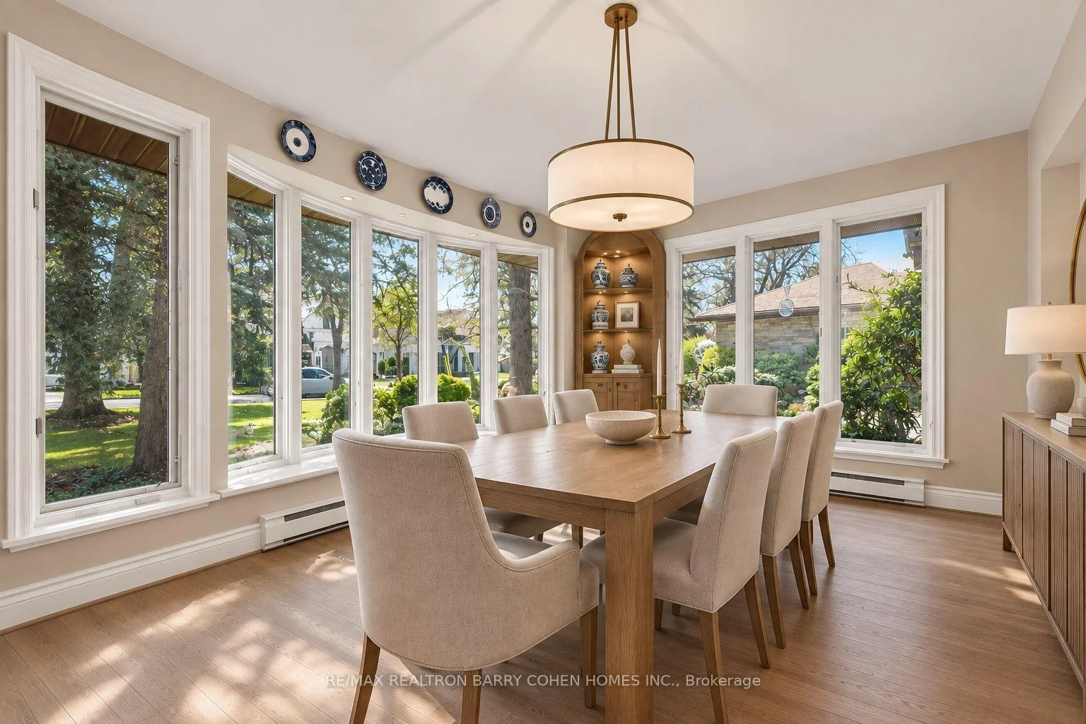 Photo 15 of 18 Brian Cliff Drive, North York, Banbury-Don Mills — HOMEH