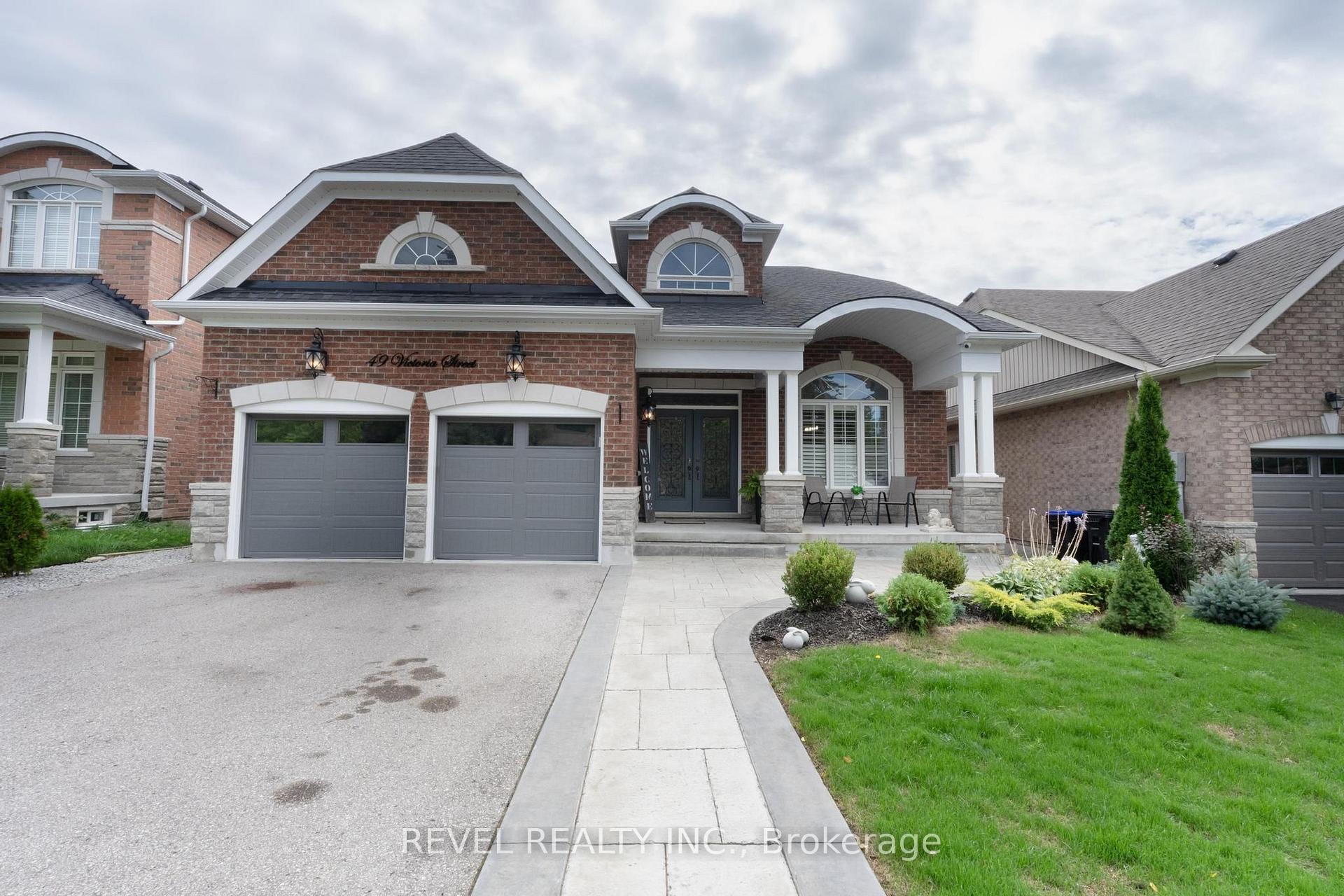 Photo of 49 Victoria Street E