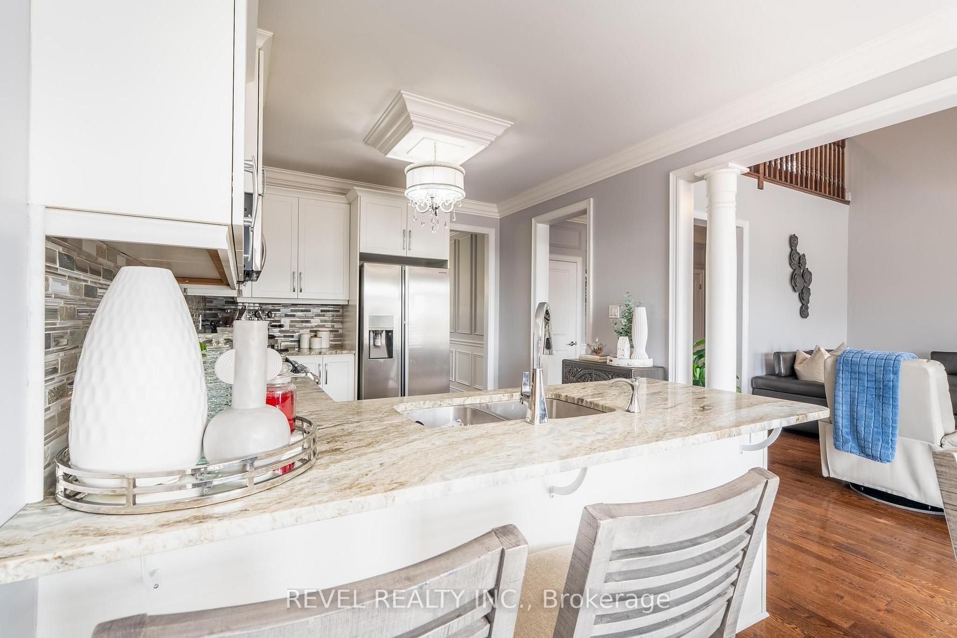 Photo 15 of 49 Victoria Street E, Innisfil, Cookstown — HOMEH