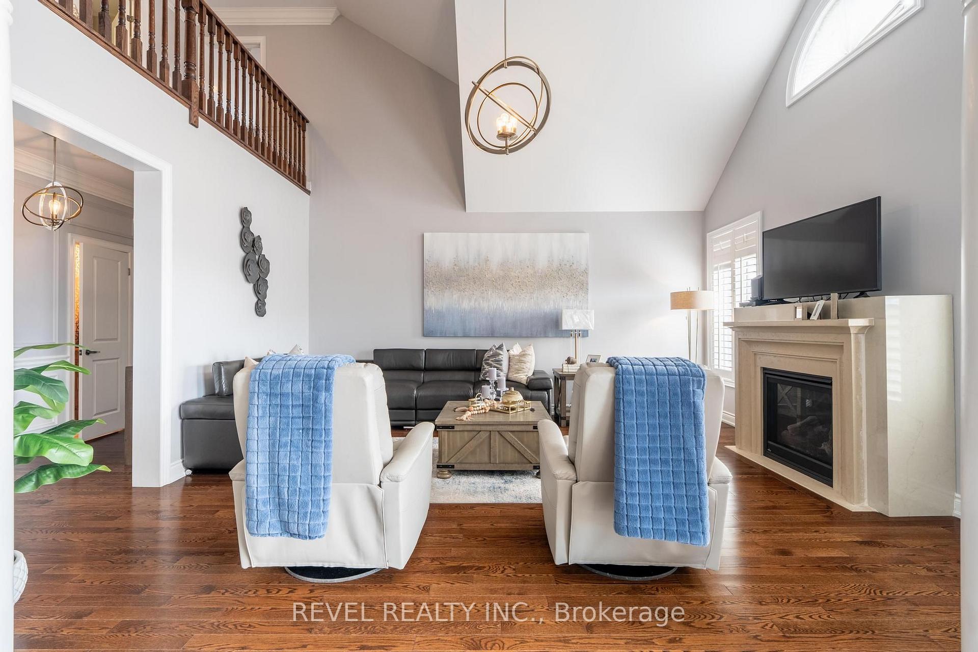 Photo 25 of 49 Victoria Street E, Innisfil, Cookstown — HOMEH