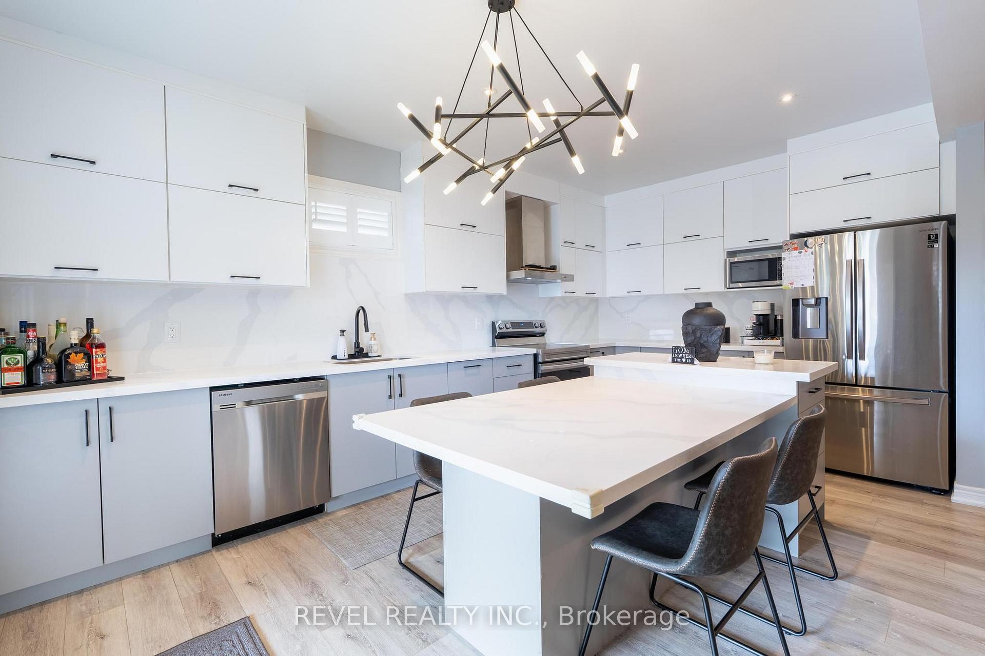 Photo 63 of 49 Victoria Street E, Innisfil, Cookstown — HOMEH