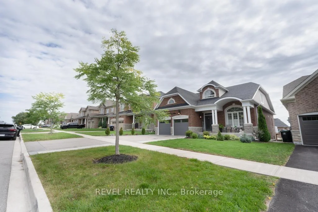 Photo 2 of 49 Victoria Street E, Innisfil, Cookstown — HOMEH