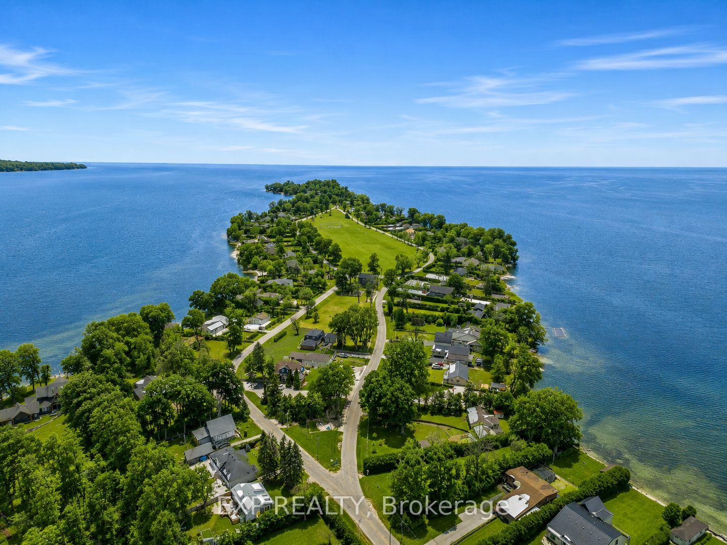 Photo 3 of 561 Duclos Point Road, Georgina, Virginia — HOMEH