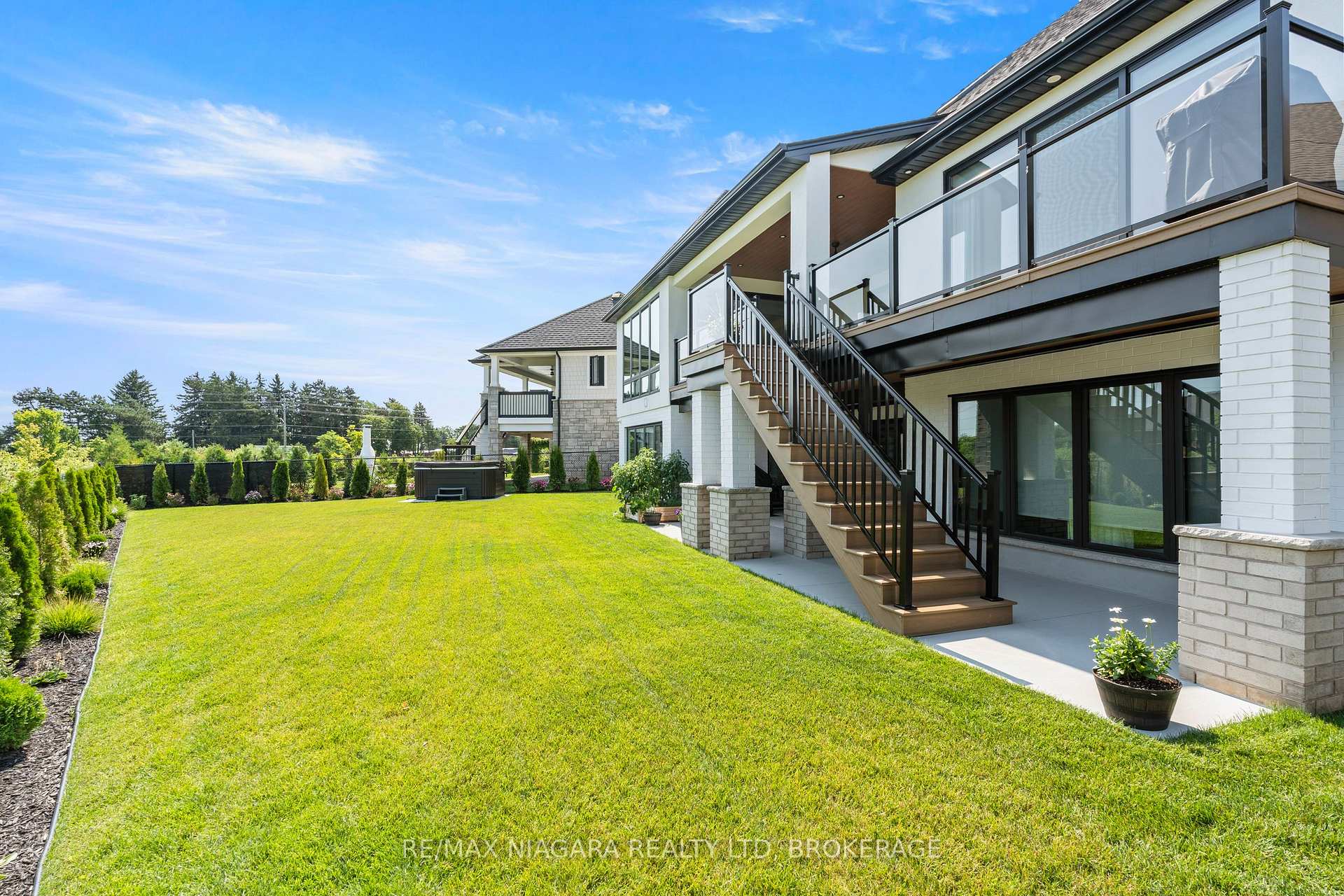 Photo 5 of 55 Swan Avenue, Pelham, Fonthill — HOMEH