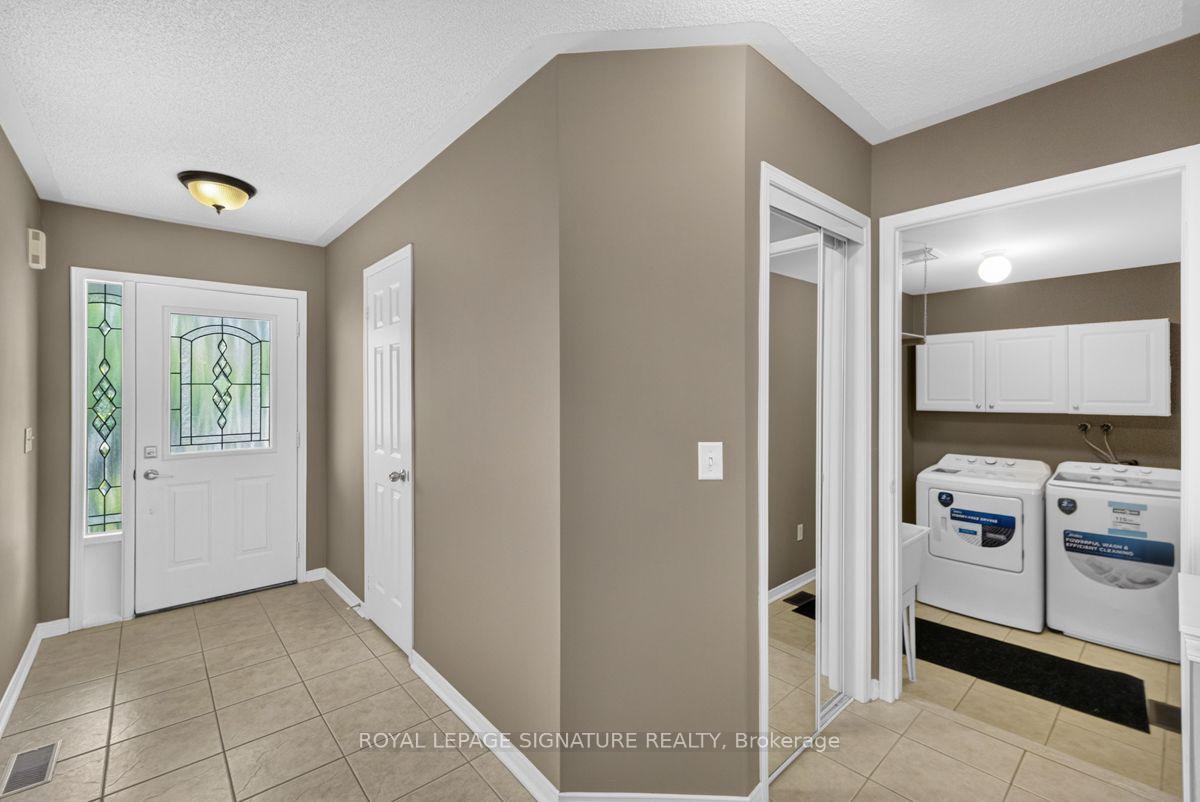 Photo 5 of 19 Mossgrove Crescent, Brampton, Northwest Sandalwood Parkway — HOMEH