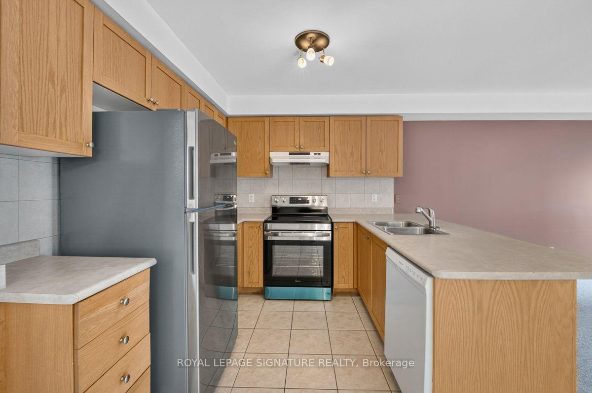 Photo 10 of 19 Mossgrove Crescent, Brampton, Northwest Sandalwood Parkway — HOMEH