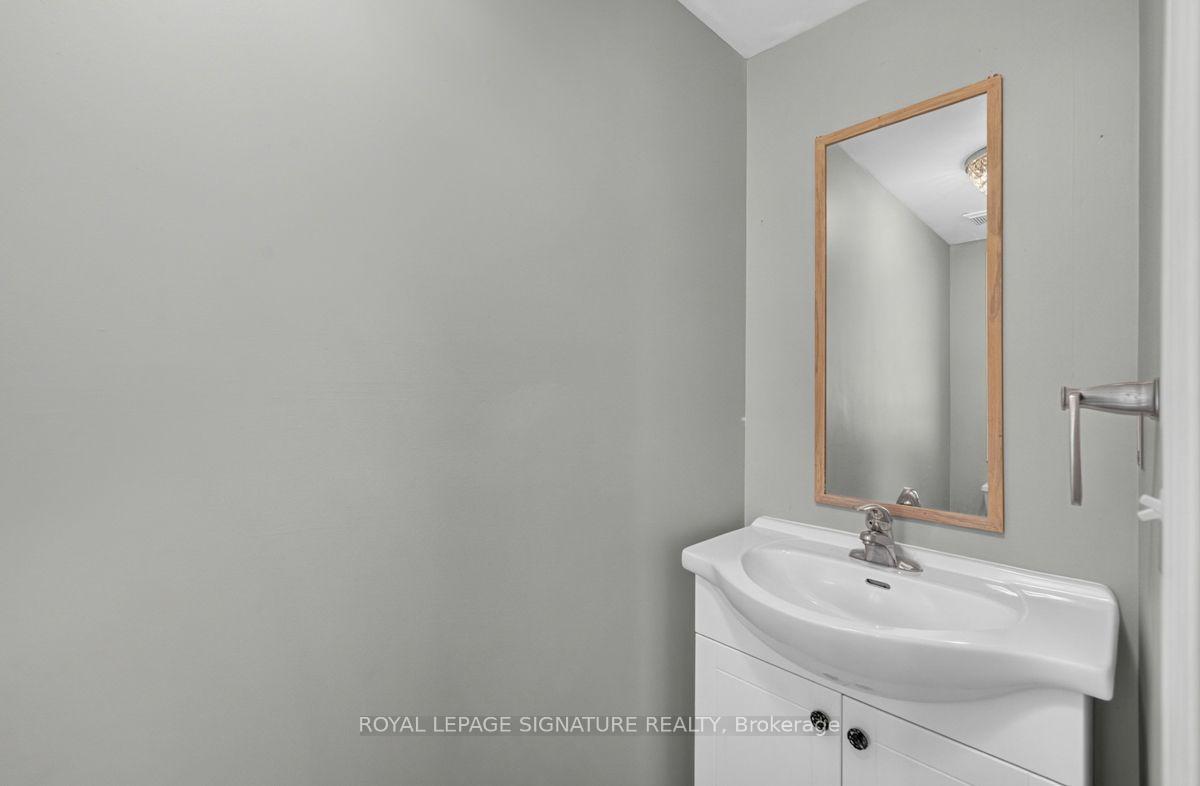 Photo 13 of 19 Mossgrove Crescent, Brampton, Northwest Sandalwood Parkway — HOMEH