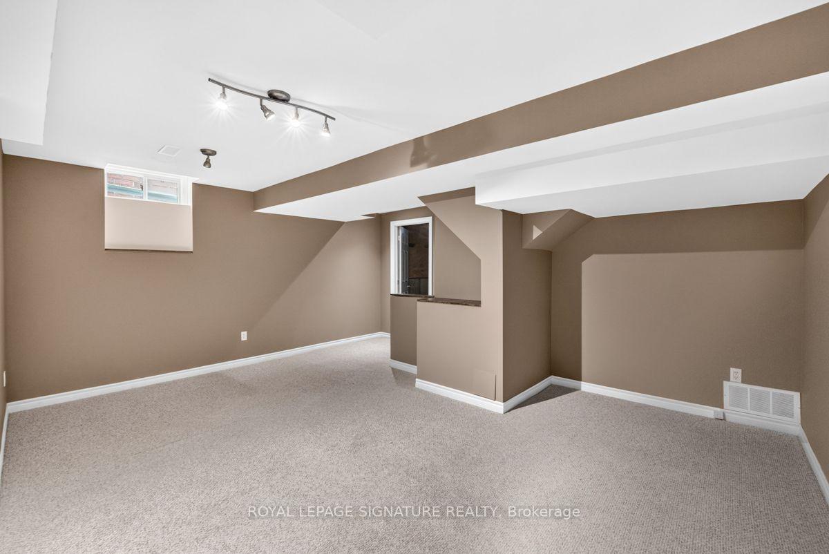 Photo 27 of 19 Mossgrove Crescent, Brampton, Northwest Sandalwood Parkway — HOMEH