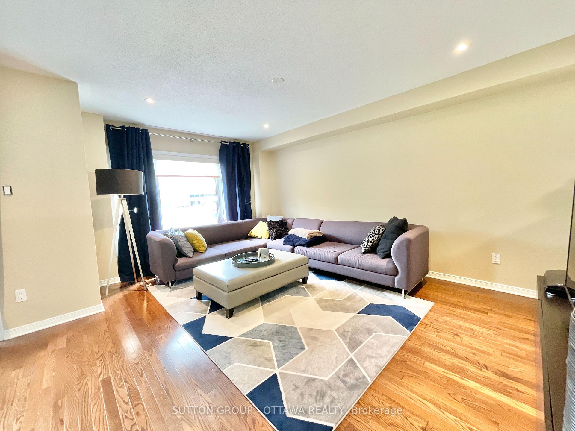 Photo 8 of Unit 18, 123 Corinth Private, Ottawa, Merivale Industrial Park/Citiplace — HOMEH