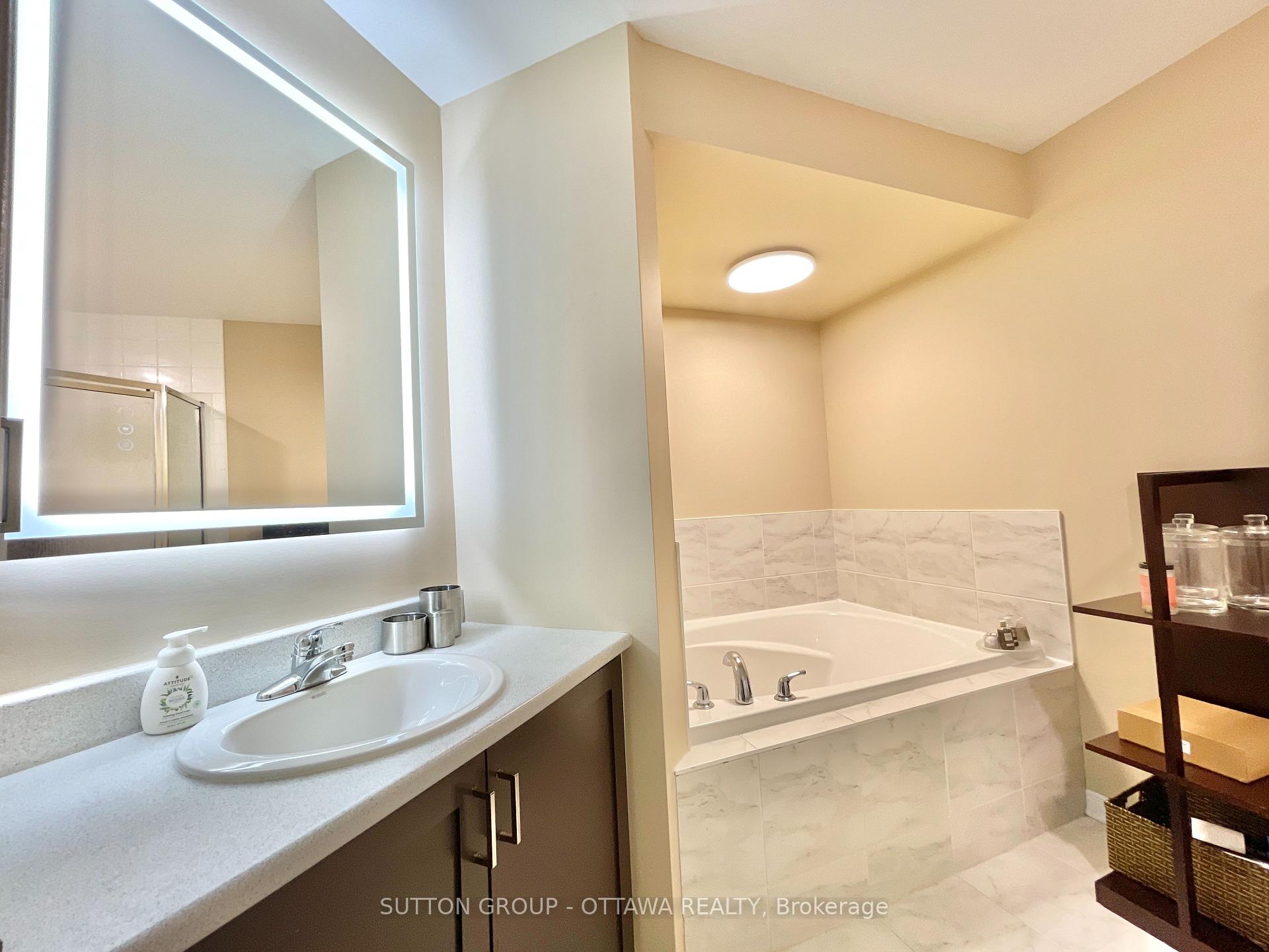 Photo 13 of Unit 18, 123 Corinth Private, Ottawa, Merivale Industrial Park/Citiplace — HOMEH