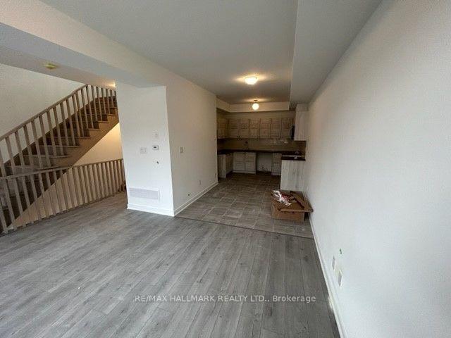Photo 11 of 48 Spry Lane, Barrie, Innis-Shore — HOMEH