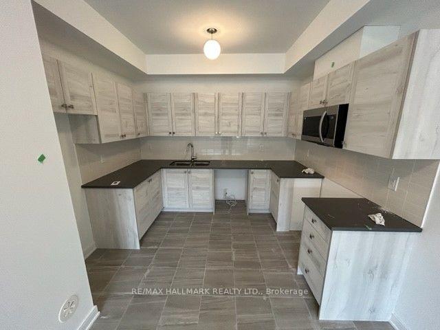 Photo 12 of 48 Spry Lane, Barrie, Innis-Shore — HOMEH