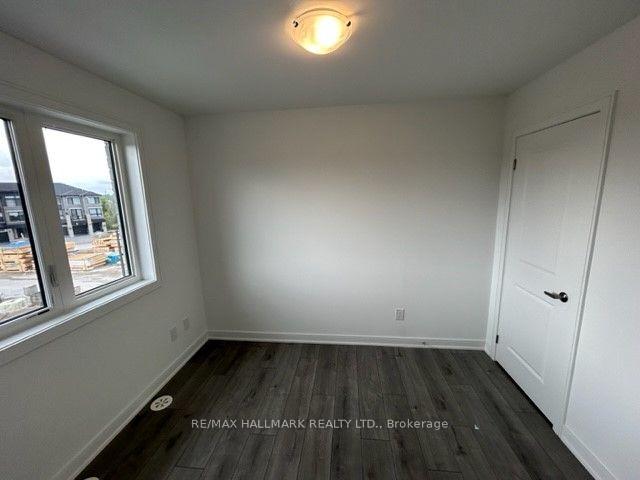 Photo 17 of 48 Spry Lane, Barrie, Innis-Shore — HOMEH