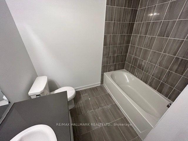 Photo 18 of 48 Spry Lane, Barrie, Innis-Shore — HOMEH