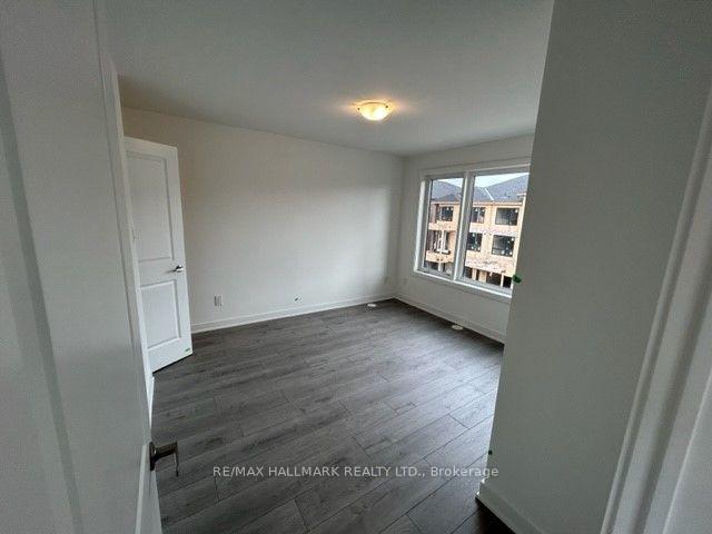 Photo 24 of 48 Spry Lane, Barrie, Innis-Shore — HOMEH