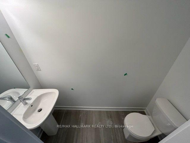 Photo 27 of 48 Spry Lane, Barrie, Innis-Shore — HOMEH